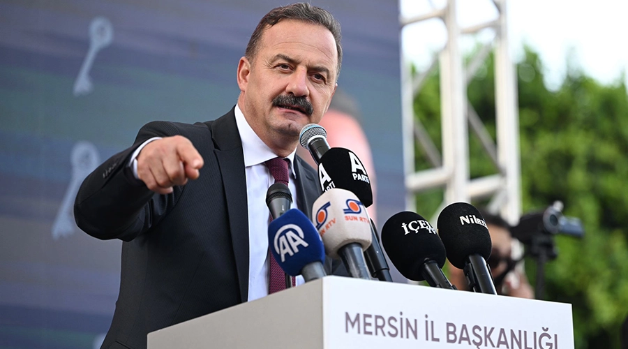 Yavuz Agiralioglu Mersinden Seslendi